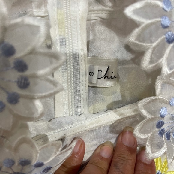 Chicwish Floral Dress Small White Yellow Black - Picture 4 of 4